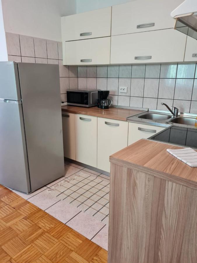 Apartment Gabriela Rakovica Bagian luar foto