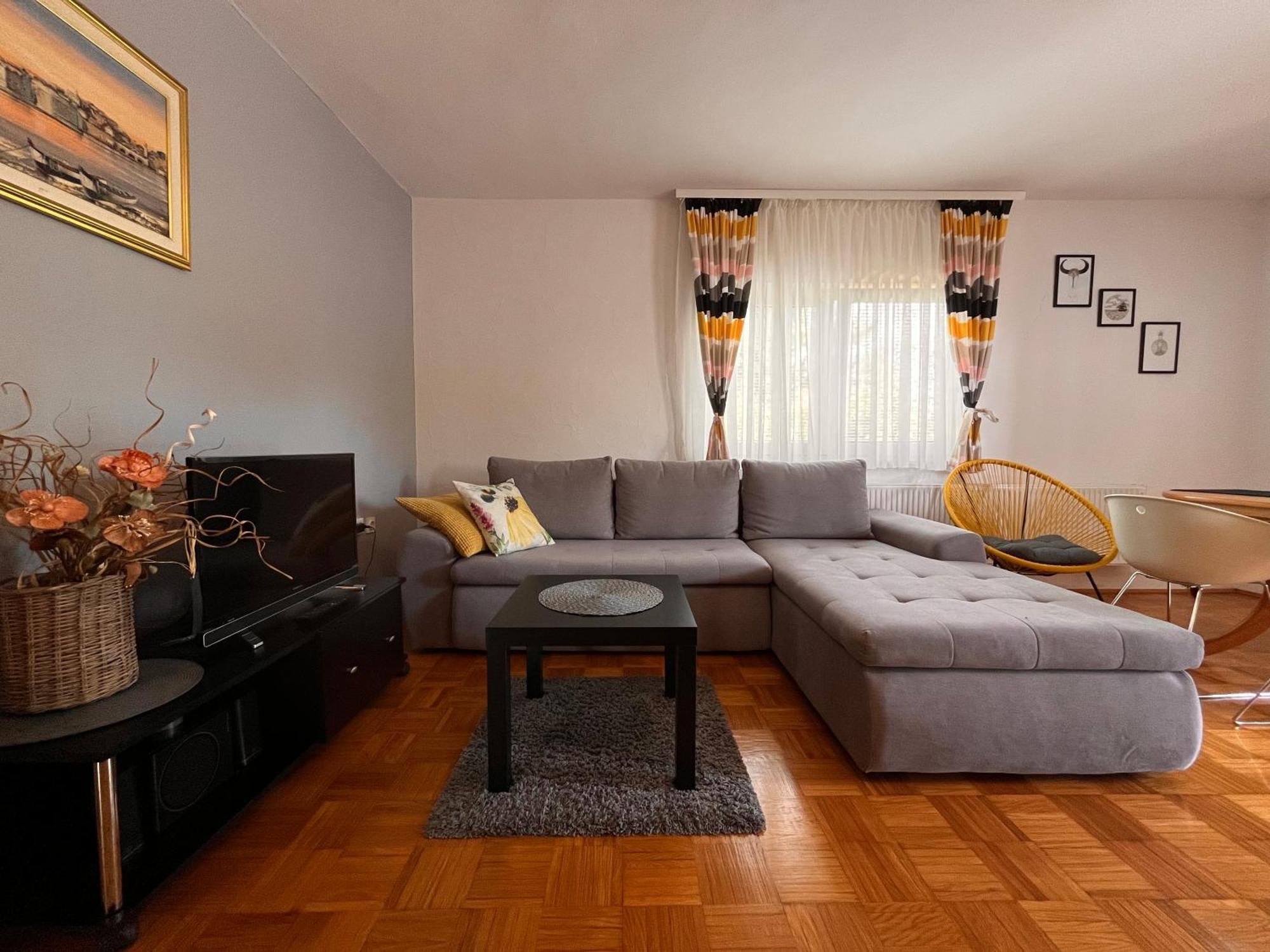 Apartment Gabriela Rakovica Bagian luar foto
